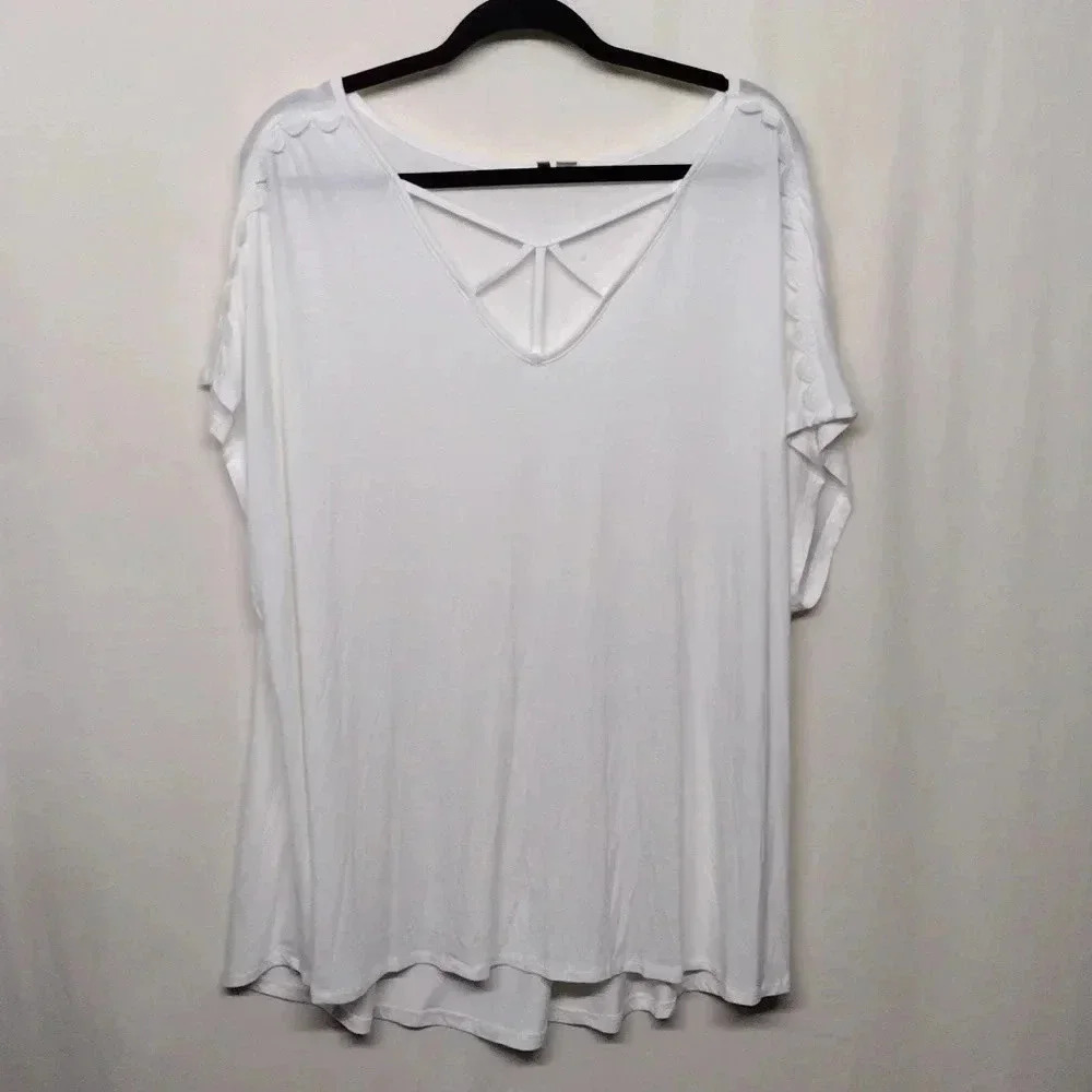 Cato White T-shirt - Picture 2 of 10